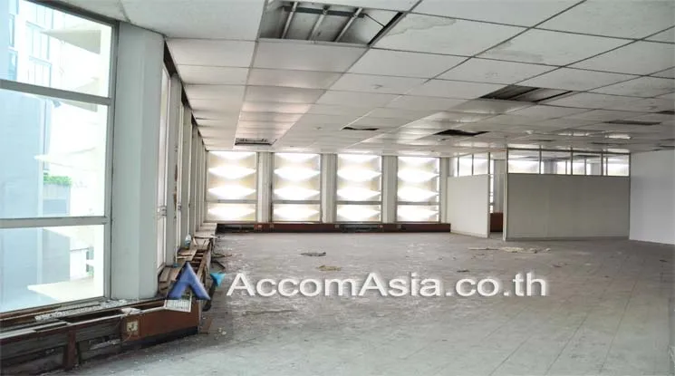 unit Office space For Rent in Silom, Bangkok  near MRT Lumphini (AA11167)